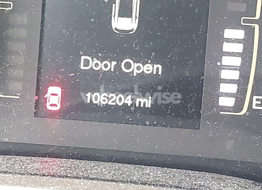 Photo 15 of 2015 Jeep Cherokee LATITUDE (VIN 1C4PJMCB1FW520147)