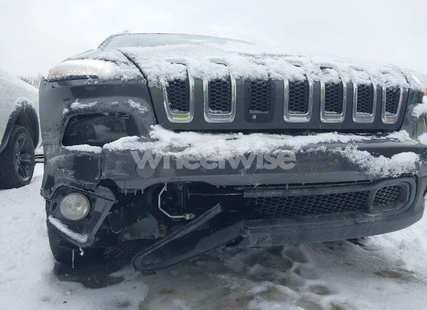 Photo 6 of 2015 Jeep Cherokee LATITUDE (VIN 1C4PJMCB1FW520147)