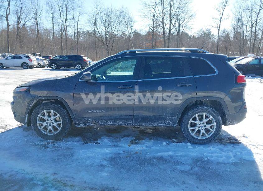 Photo 14 of 2015 Jeep Cherokee LATITUDE (VIN 1C4PJMCB1FW625707)