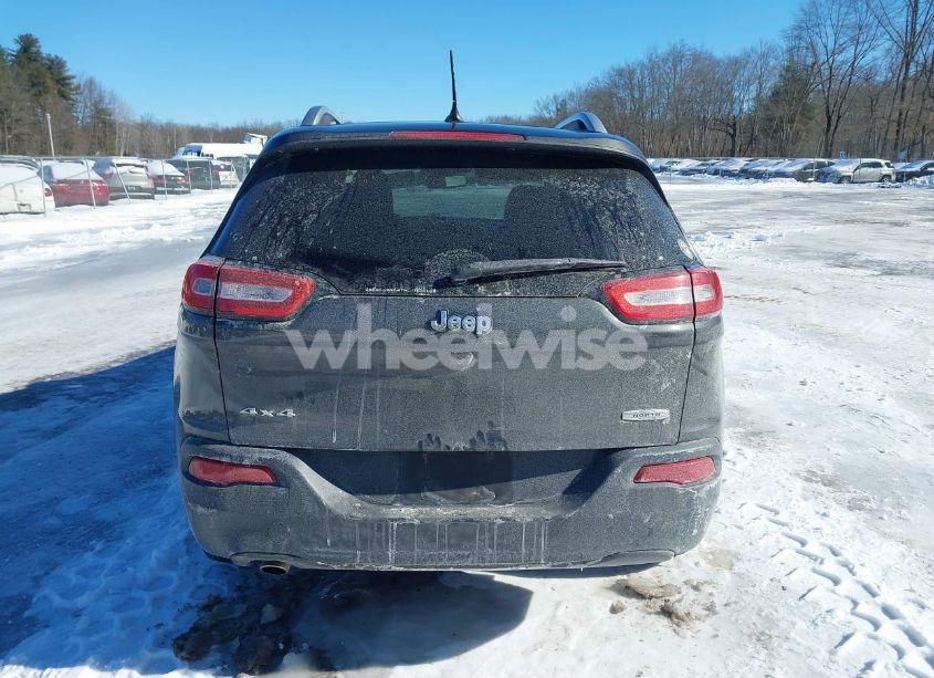 Photo 16 of 2015 Jeep Cherokee LATITUDE (VIN 1C4PJMCB1FW625707)