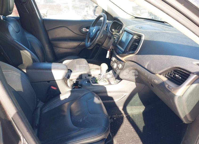 Photo 5 of 2015 Jeep Cherokee LATITUDE (VIN 1C4PJMCB1FW625707)