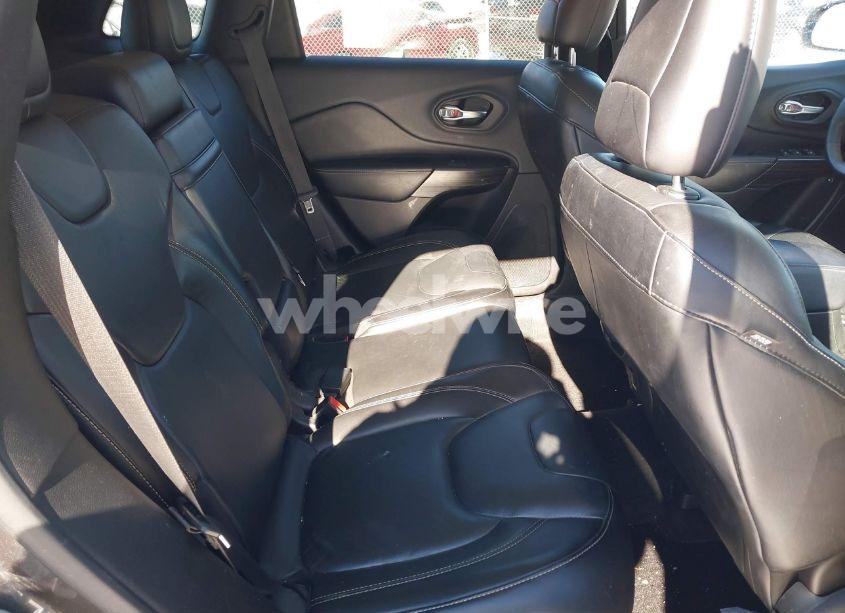 Photo 8 of 2015 Jeep Cherokee LATITUDE (VIN 1C4PJMCB1FW625707)