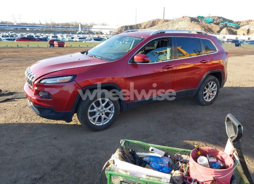 Photo 2 of 2015 Jeep Cherokee LATITUDE (VIN 1C4PJMCB1FW733860)