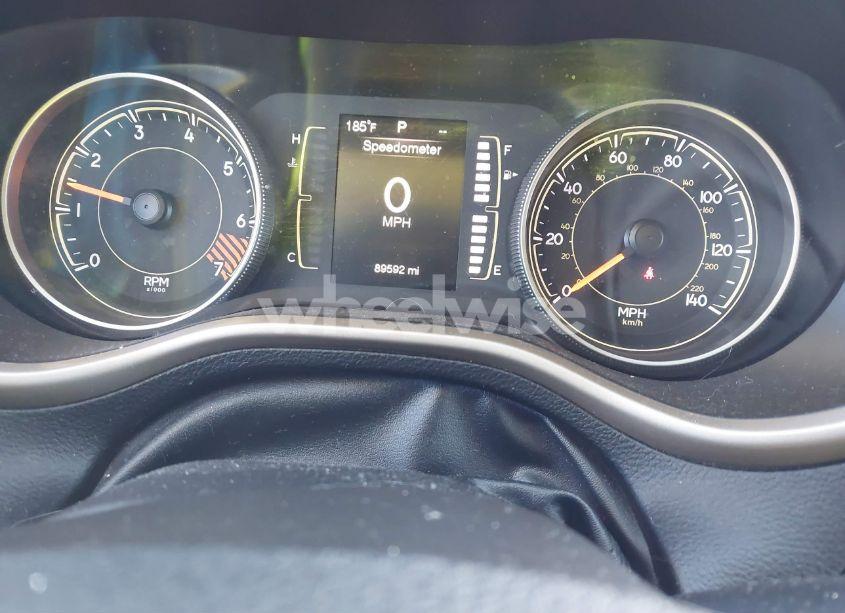 Photo 7 of 2015 Jeep Cherokee LATITUDE (VIN 1C4PJMCB1FW733860)