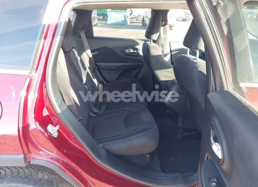 Photo 8 of 2015 Jeep Cherokee LATITUDE (VIN 1C4PJMCB1FW733860)