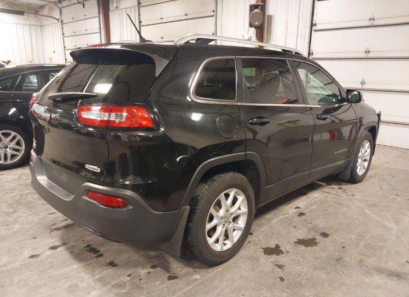 Photo 4 of 2015 Jeep Cherokee LATITUDE (VIN 1C4PJMCB1FW744051)