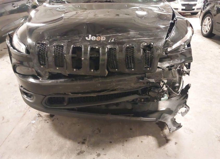 Photo 6 of 2015 Jeep Cherokee LATITUDE (VIN 1C4PJMCB1FW744051)