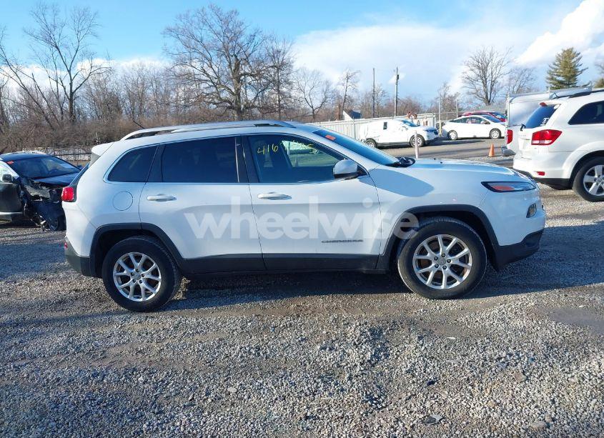 Photo 13 of 2015 Jeep Cherokee LATITUDE (VIN 1C4PJMCB1FW749766)