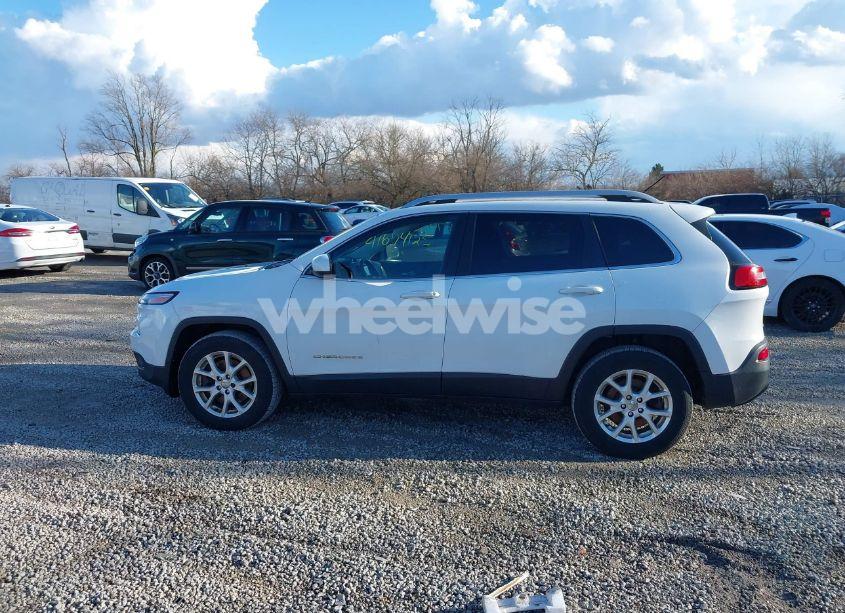 Photo 14 of 2015 Jeep Cherokee LATITUDE (VIN 1C4PJMCB1FW749766)
