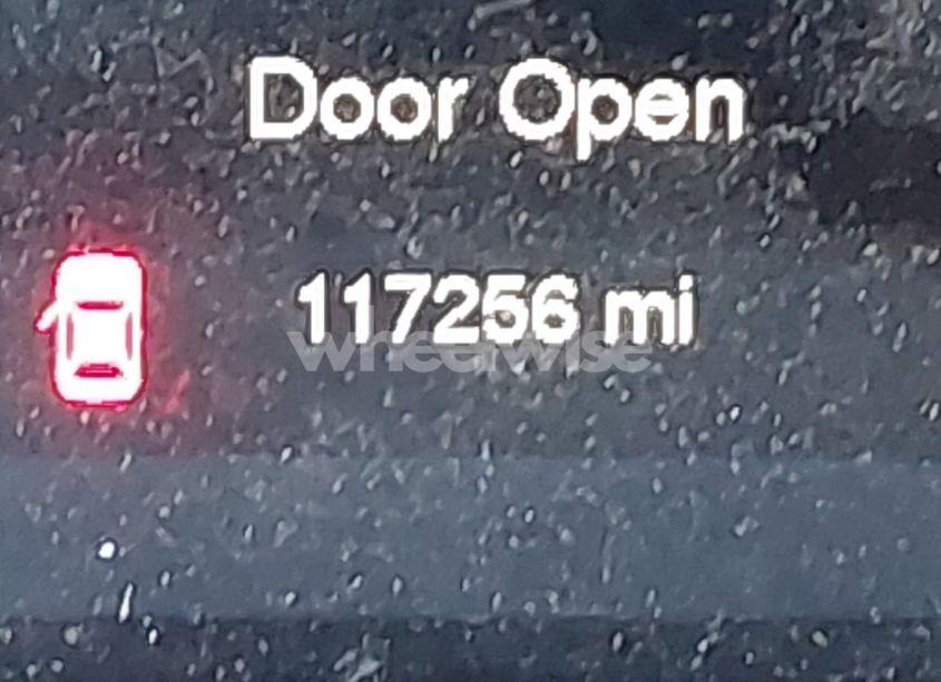 Photo 15 of 2015 Jeep Cherokee LATITUDE (VIN 1C4PJMCB1FW749766)