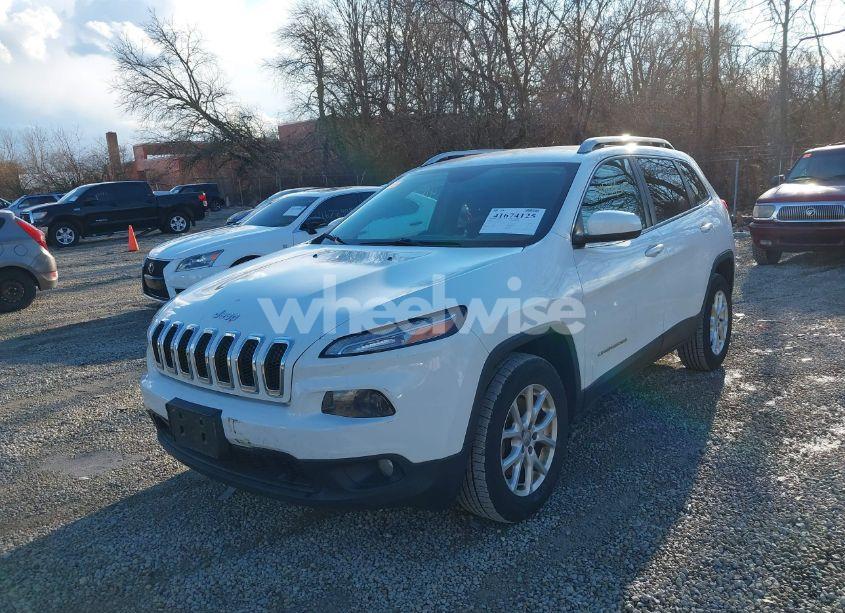 Photo 2 of 2015 Jeep Cherokee LATITUDE (VIN 1C4PJMCB1FW749766)