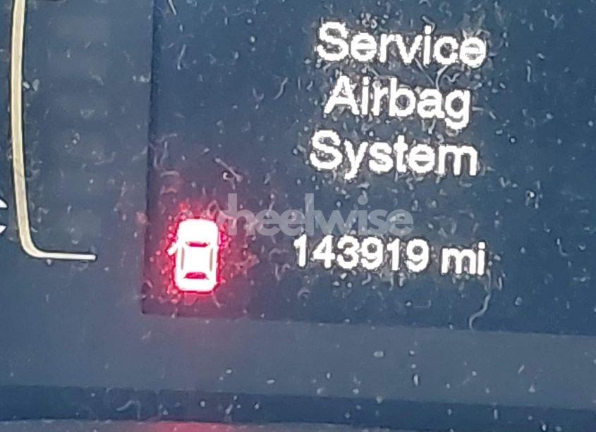 Photo 15 of 2015 Jeep Cherokee LATITUDE ALTITUDE (VIN 1C4PJMCB1FW756538)