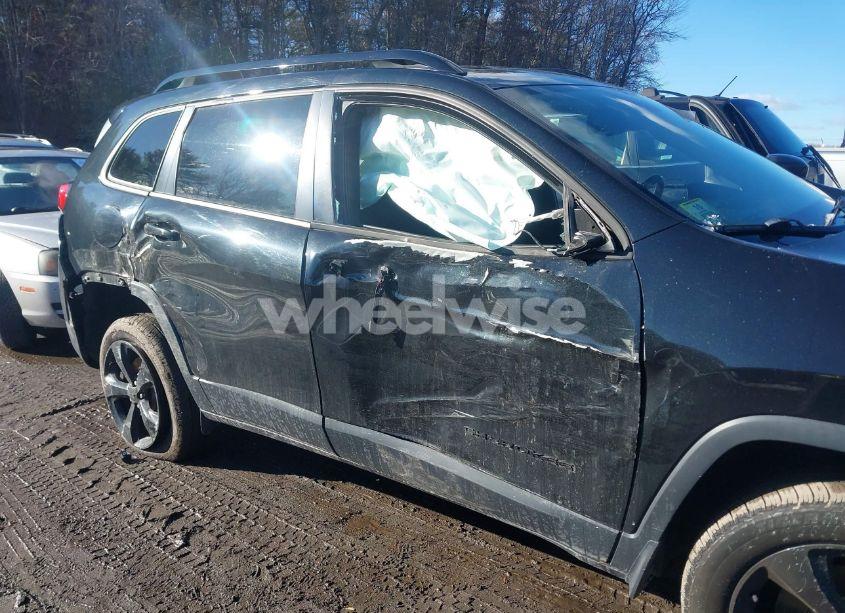 Photo 6 of 2015 Jeep Cherokee LATITUDE ALTITUDE (VIN 1C4PJMCB1FW756538)