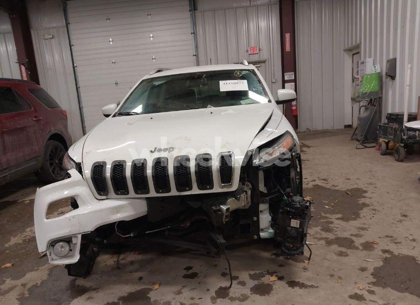 Photo 12 of 2016 Jeep Cherokee (VIN 1C4PJMCB1GW119621)