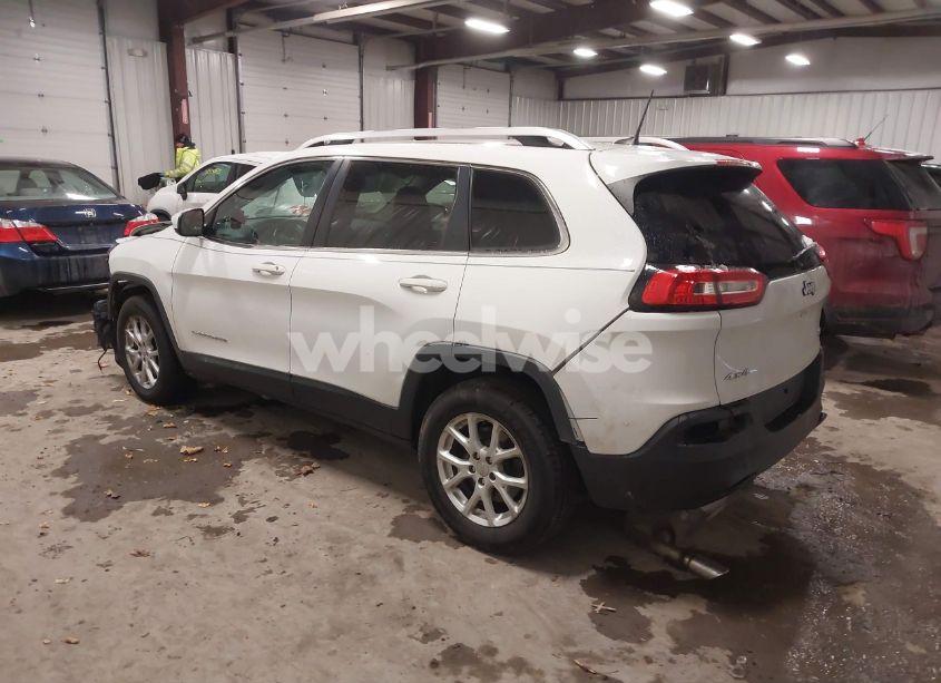 Photo 3 of 2016 Jeep Cherokee (VIN 1C4PJMCB1GW119621)