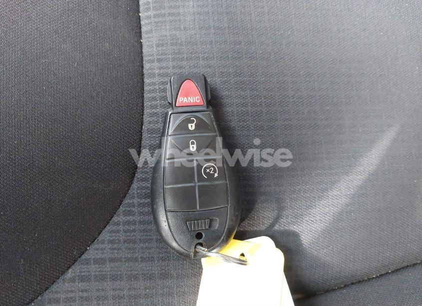 Photo 11 of 2016 Jeep Cherokee LATITUDE (VIN 1C4PJMCB1GW143420)