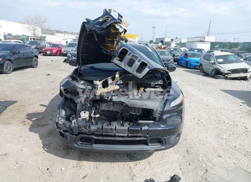 Photo 12 of 2016 Jeep Cherokee LATITUDE (VIN 1C4PJMCB1GW143420)