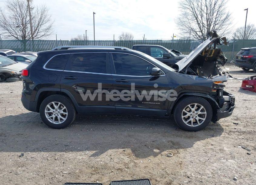 Photo 13 of 2016 Jeep Cherokee LATITUDE (VIN 1C4PJMCB1GW143420)