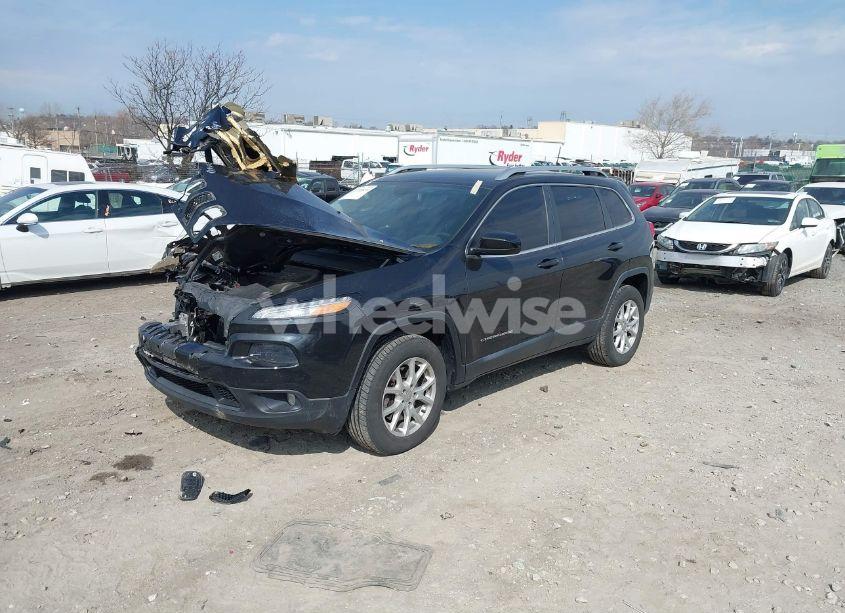 Photo 2 of 2016 Jeep Cherokee LATITUDE (VIN 1C4PJMCB1GW143420)