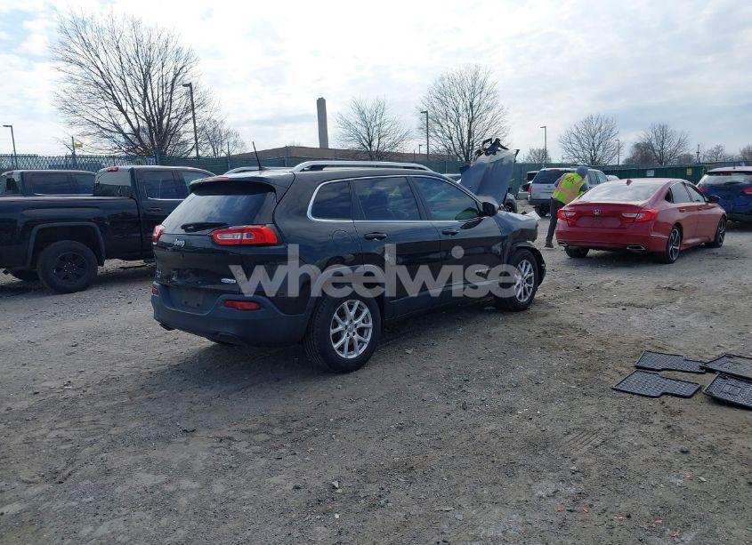Photo 4 of 2016 Jeep Cherokee LATITUDE (VIN 1C4PJMCB1GW143420)