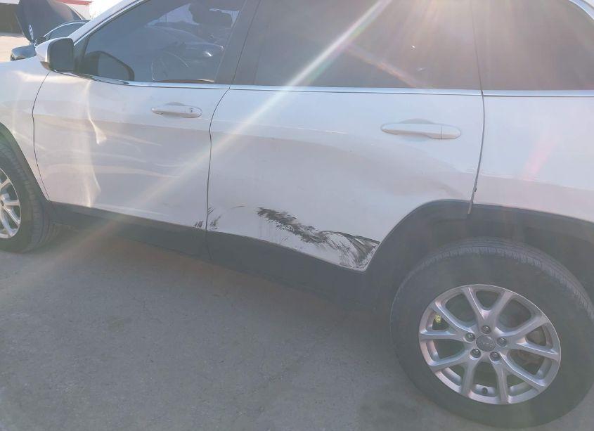 Photo 6 of 2016 Jeep Cherokee LATITUDE (VIN 1C4PJMCB1GW259894)