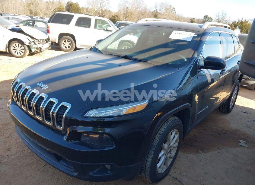 Photo 2 of 2016 Jeep Cherokee LATITUDE (VIN 1C4PJMCB1GW375810)