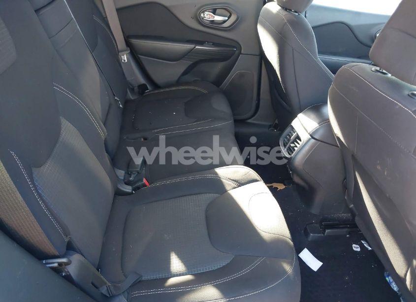 Photo 8 of 2016 Jeep Cherokee LATITUDE (VIN 1C4PJMCB1GW375810)