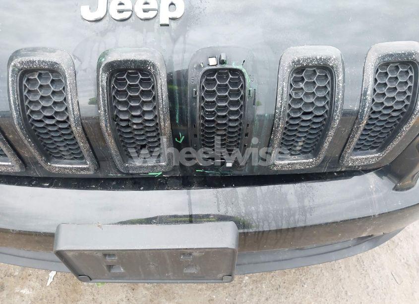 Photo 18 of 2018 Jeep Cherokee LATITUDE 4X4 (VIN 1C4PJMCB1JD509699)