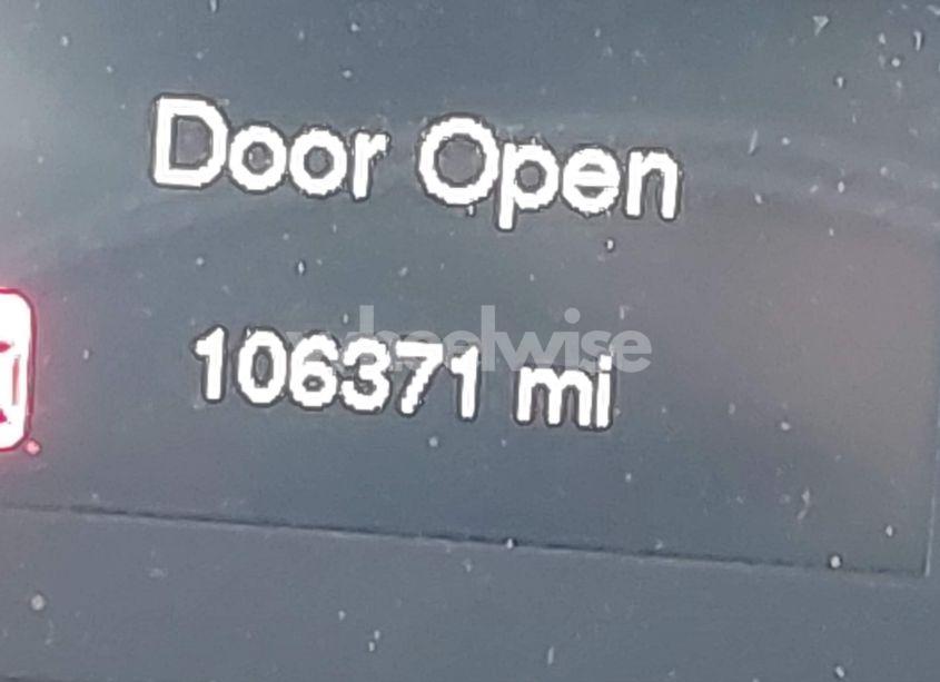 Photo 15 of 2018 Jeep Cherokee LATITUDE 4X4 (VIN 1C4PJMCB1JD589473)