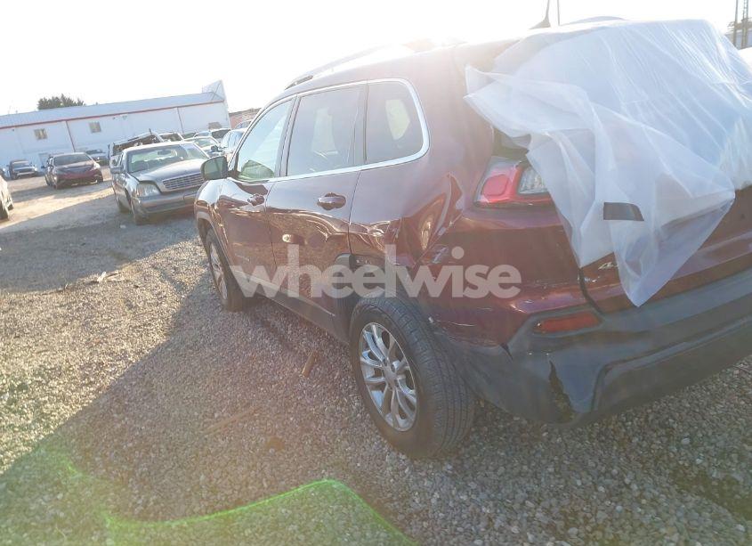Photo 3 of 2019 Jeep Cherokee LATITUDE 4X4 (VIN 1C4PJMCB1KD330788)