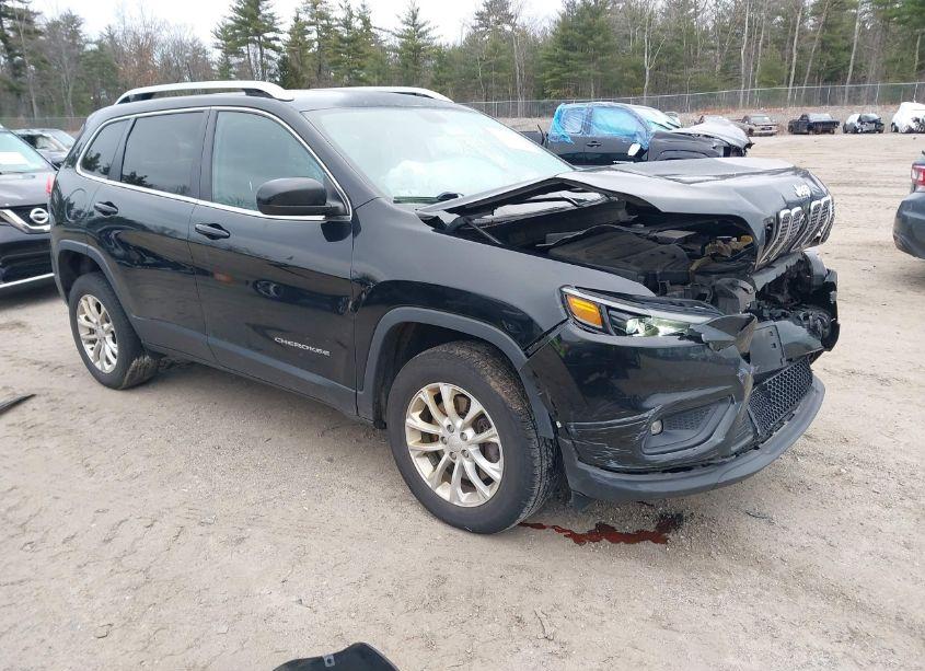 2019 Jeep Cherokee LATITUDE 4X4 (VIN 1C4PJMCB1KD489908) main photo