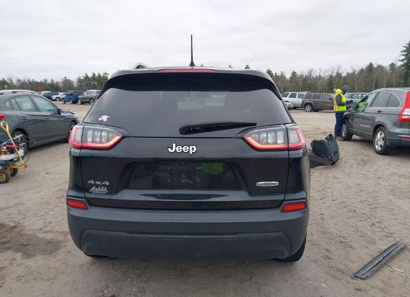 Photo 16 of 2019 Jeep Cherokee LATITUDE 4X4 (VIN 1C4PJMCB1KD489908)