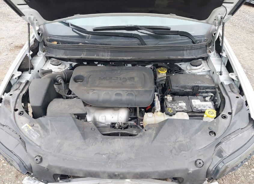 Photo 10 of 2020 Jeep Cherokee LATITUDE 4X4 (VIN 1C4PJMCB1LD550708)