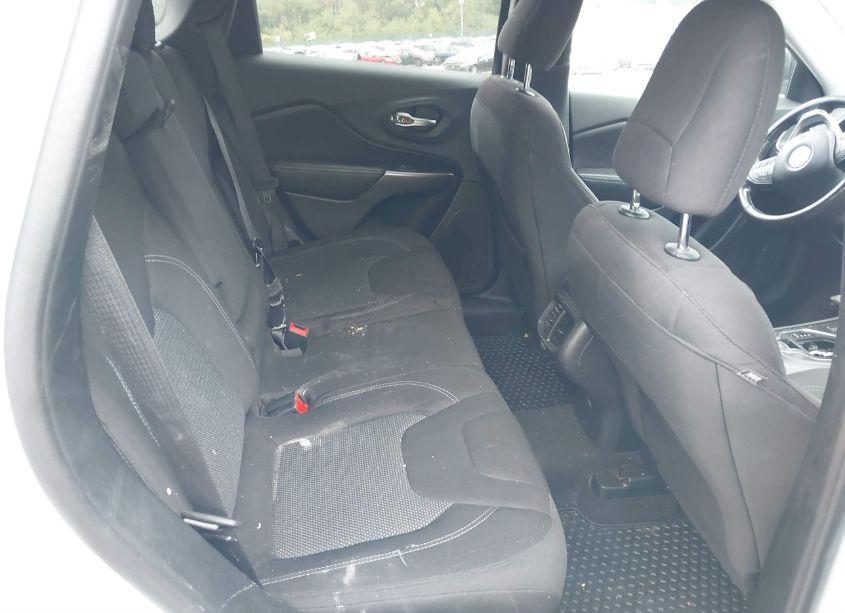 Photo 8 of 2020 Jeep Cherokee LATITUDE 4X4 (VIN 1C4PJMCB1LD550708)