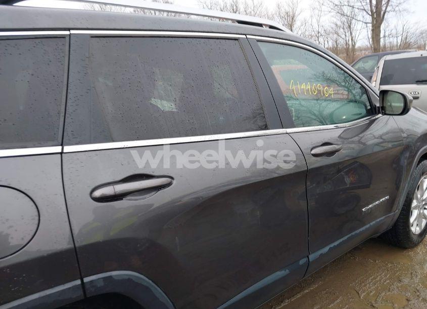 Photo 14 of 2014 Jeep Cherokee LATITUDE (VIN 1C4PJMCB2EW180554)