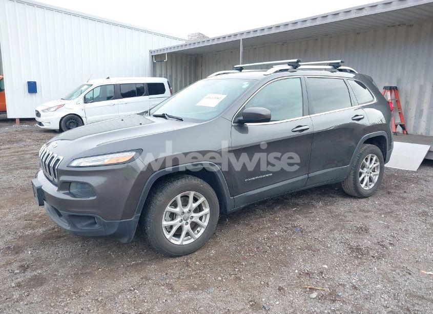 Photo 2 of 2014 Jeep Cherokee LATITUDE (VIN 1C4PJMCB2EW208398)