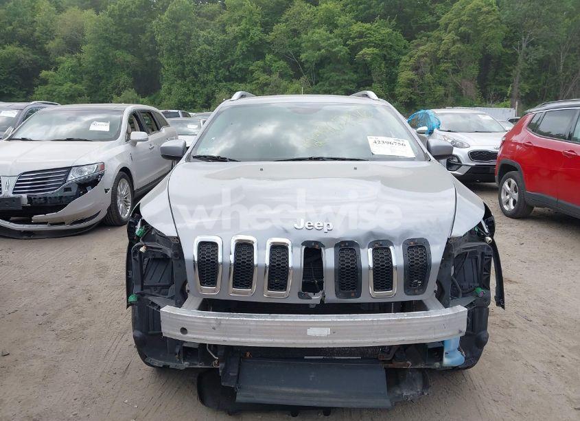 Photo 13 of 2014 Jeep Cherokee LATITUDE (VIN 1C4PJMCB2EW268455)