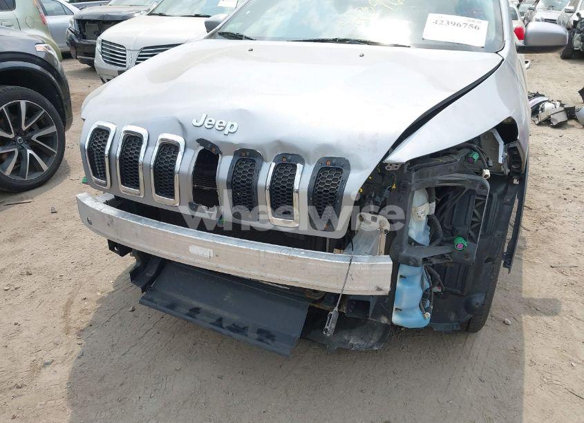 Photo 6 of 2014 Jeep Cherokee LATITUDE (VIN 1C4PJMCB2EW268455)