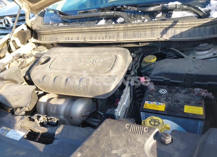 Photo 10 of 2015 Jeep Cherokee LATITUDE (VIN 1C4PJMCB2FW642239)