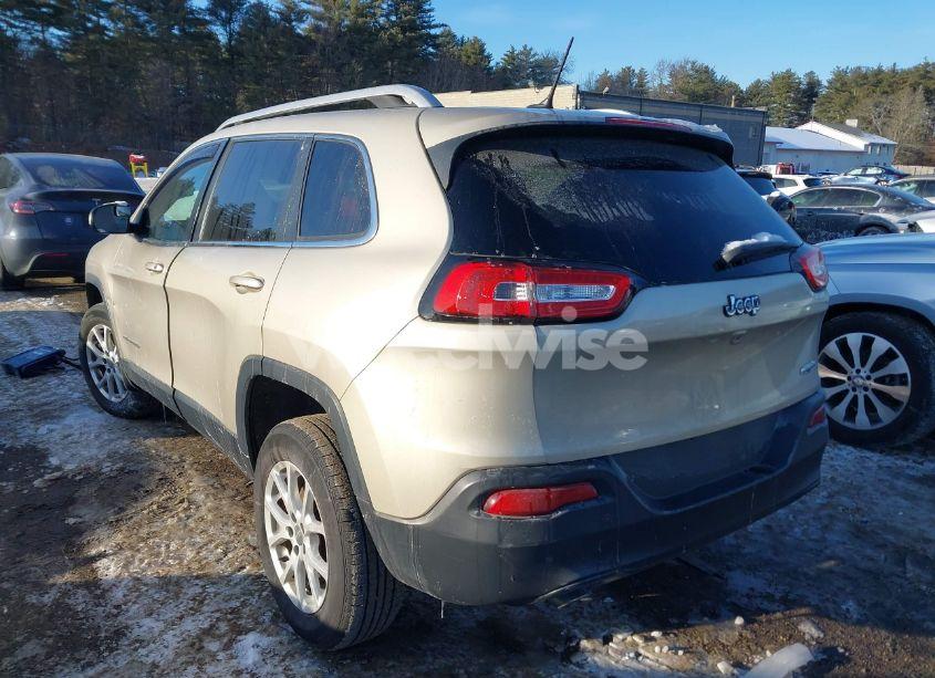 Photo 14 of 2015 Jeep Cherokee LATITUDE (VIN 1C4PJMCB2FW642239)