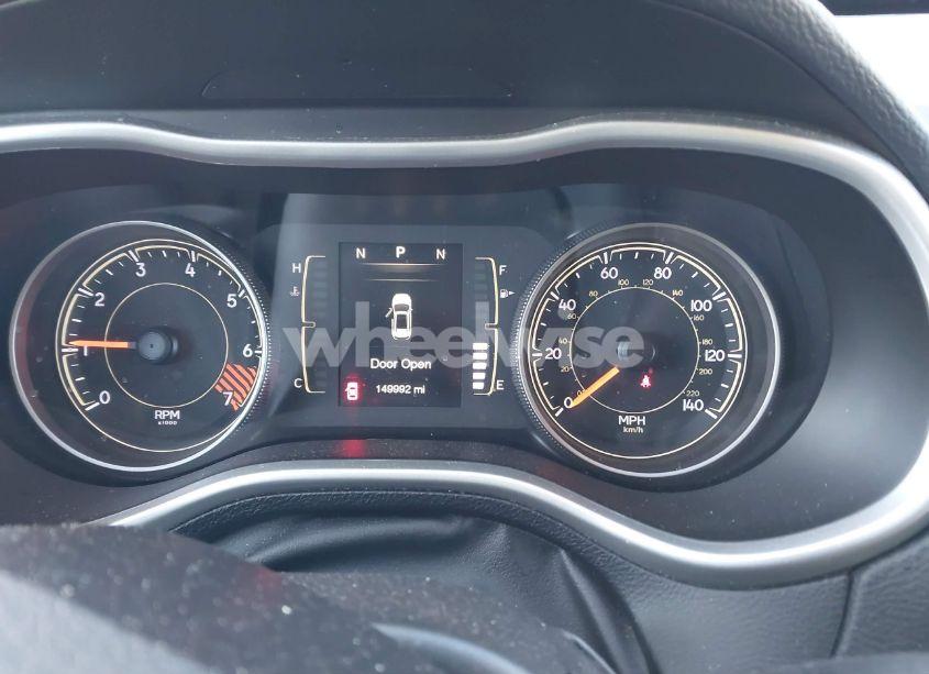 Photo 15 of 2015 Jeep Cherokee LATITUDE (VIN 1C4PJMCB2FW642239)