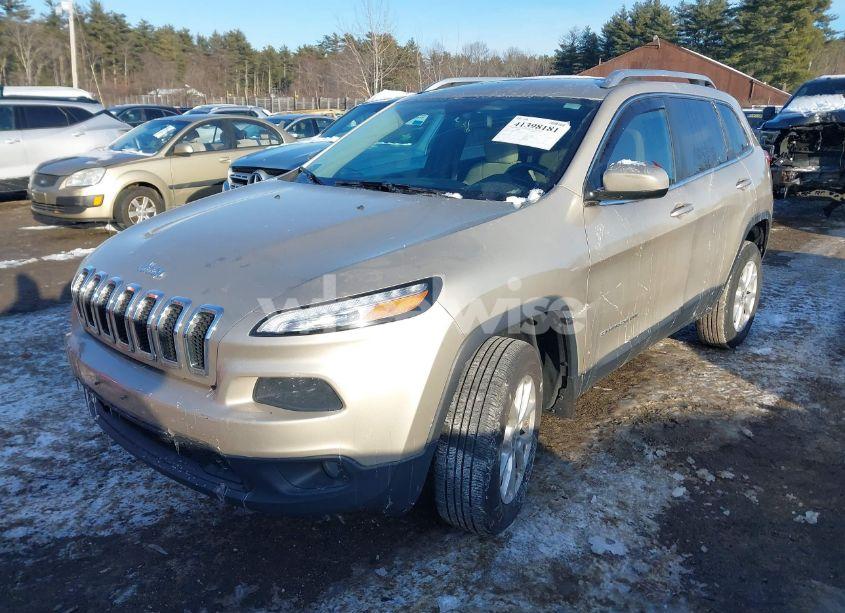 Photo 2 of 2015 Jeep Cherokee LATITUDE (VIN 1C4PJMCB2FW642239)
