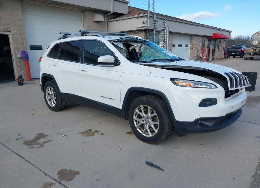 2015 Jeep Cherokee LATITUDE (VIN 1C4PJMCB2FW663897) main photo