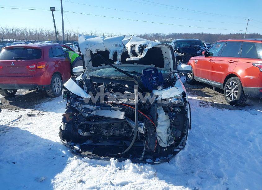 Photo 12 of 2015 Jeep Cherokee LATITUDE (VIN 1C4PJMCB2FW715190)