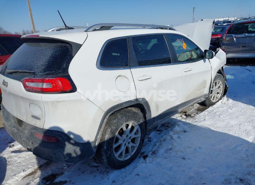 Photo 4 of 2015 Jeep Cherokee LATITUDE (VIN 1C4PJMCB2FW715190)