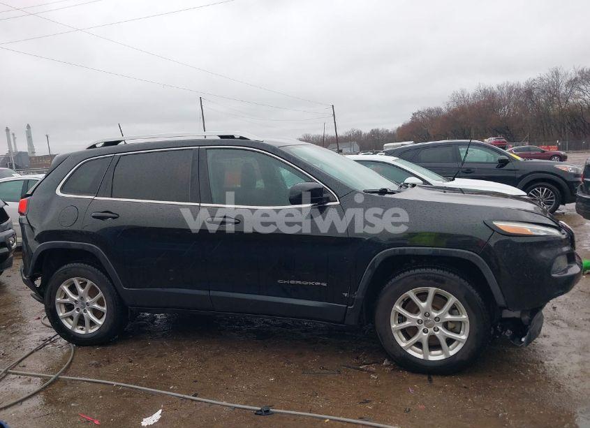 Photo 13 of 2016 Jeep Cherokee LATITUDE (VIN 1C4PJMCB2GW103394)
