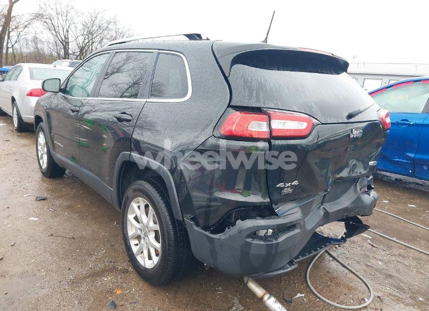 Photo 3 of 2016 Jeep Cherokee LATITUDE (VIN 1C4PJMCB2GW103394)