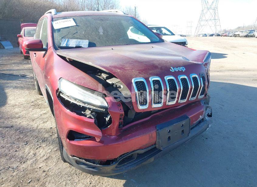 Photo 6 of 2016 Jeep Cherokee LATITUDE (VIN 1C4PJMCB2GW130630)