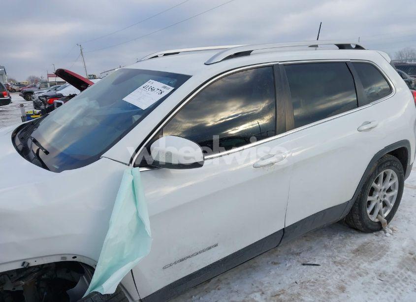 Photo 14 of 2016 Jeep Cherokee LATITUDE (VIN 1C4PJMCB2GW145998)