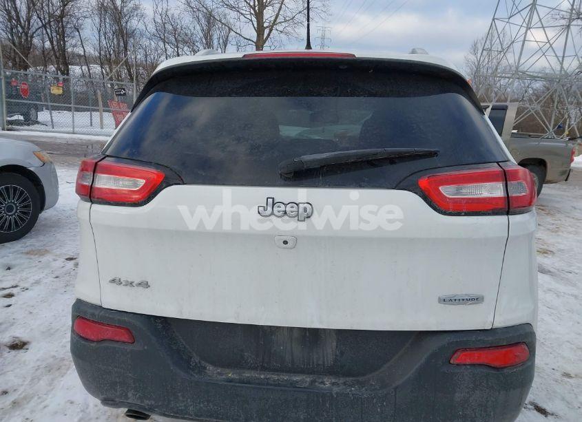 Photo 16 of 2016 Jeep Cherokee LATITUDE (VIN 1C4PJMCB2GW145998)